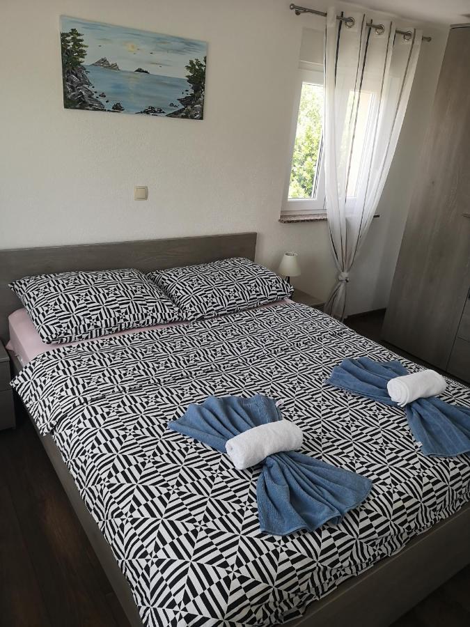 Apartmani Manda オミサリ エクステリア 写真