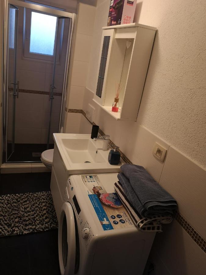 Apartmani Manda オミサリ エクステリア 写真
